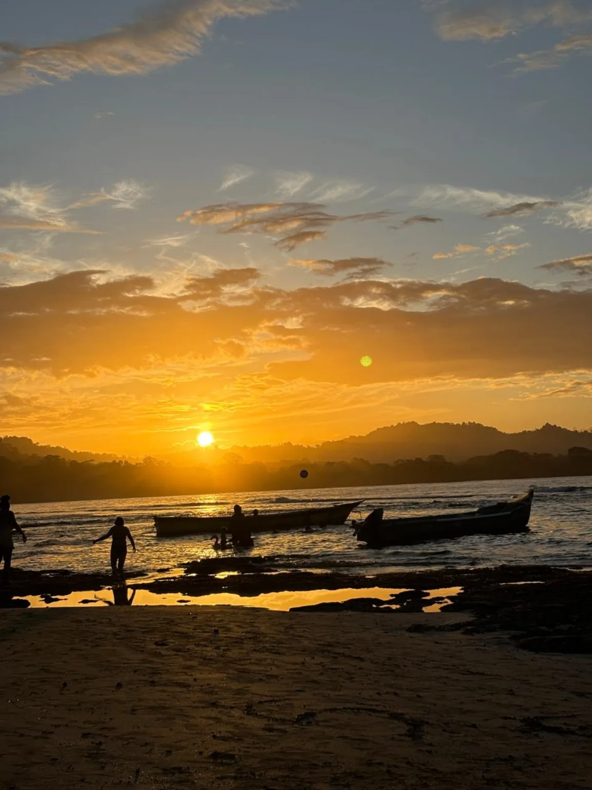 Atardecer en el Caribe de Costa Rica